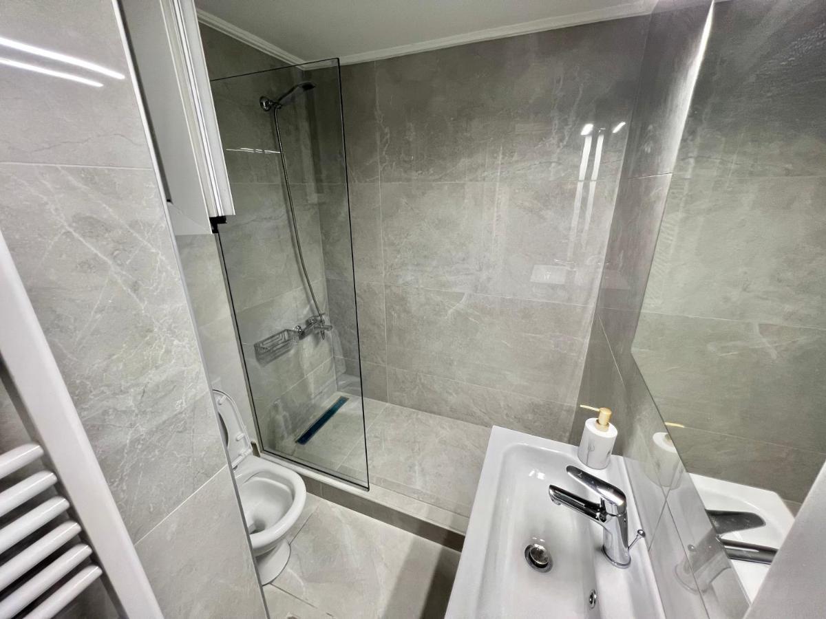 Victoria Grand Palace Apartments Афины Экстерьер фото